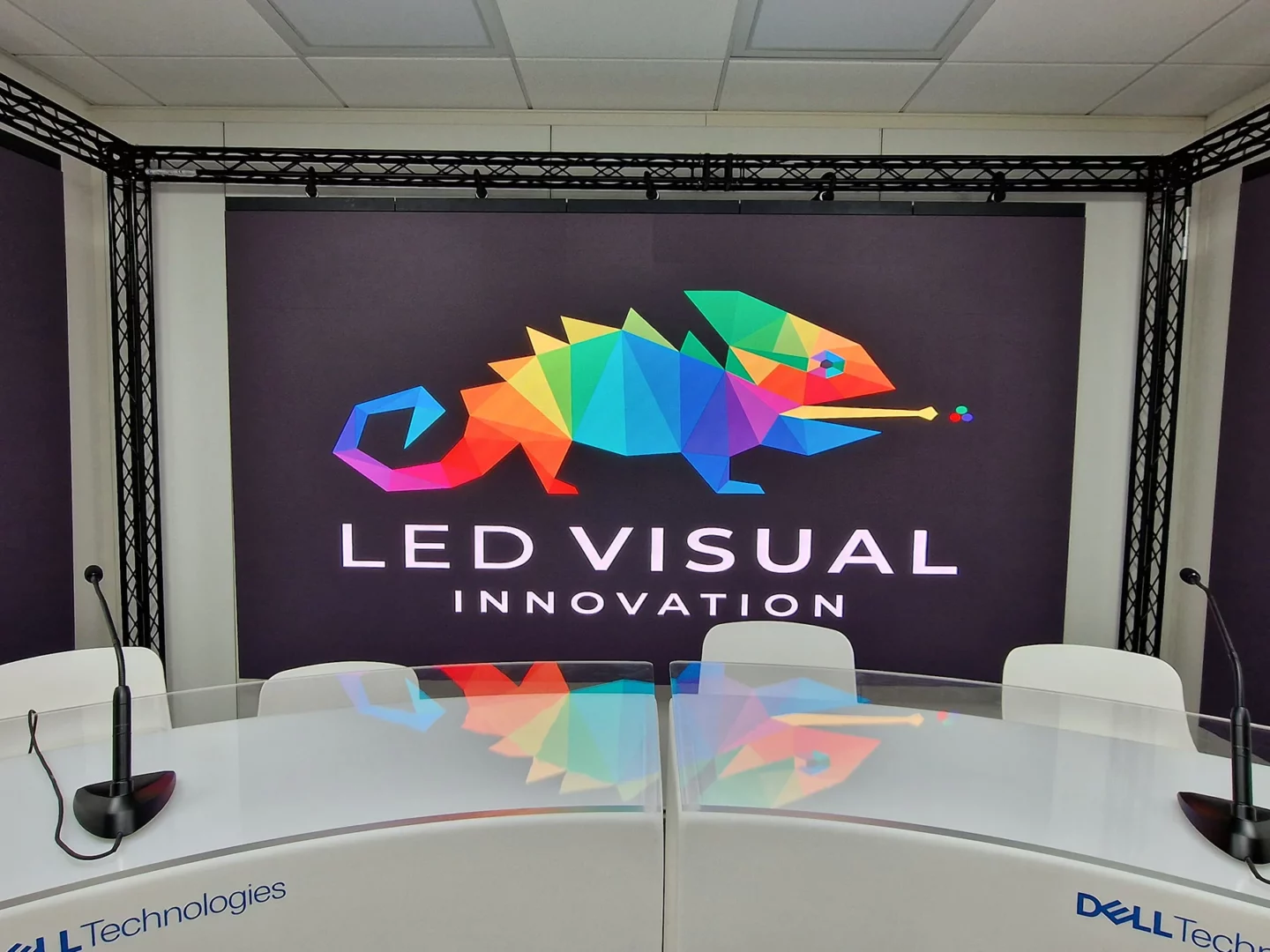Écran pour studio Dell
