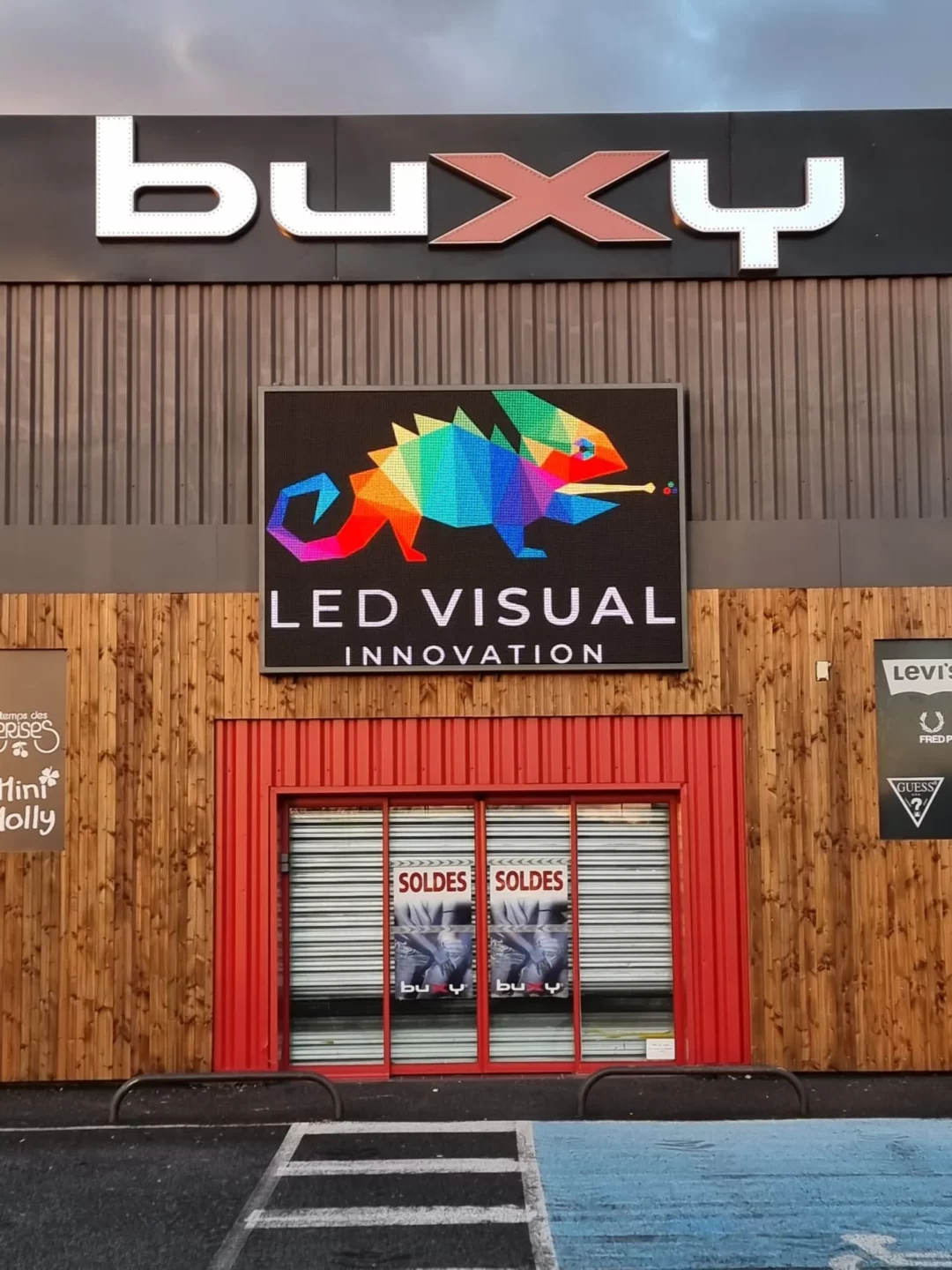 Écran géant enseigne Buxy