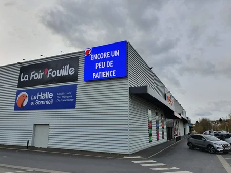 Écran LED Extérieur 39 installation écran façade