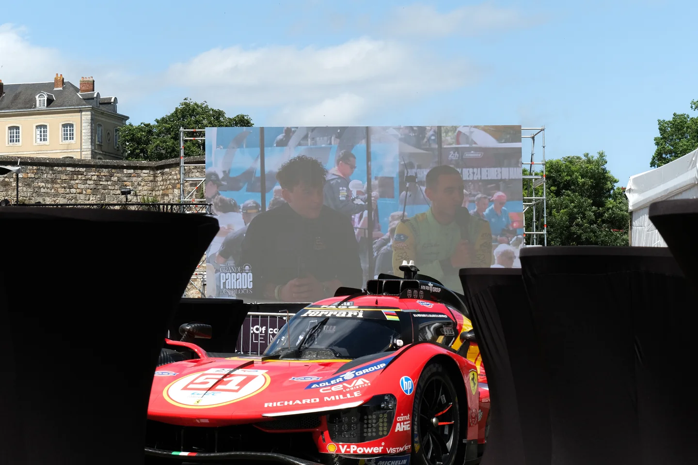 Location de 2 écrans géants LED pour les 24 Heures du Mans 2026 2 Location de 2 écrans géants LED pour les 24 Heures du Mans 2026