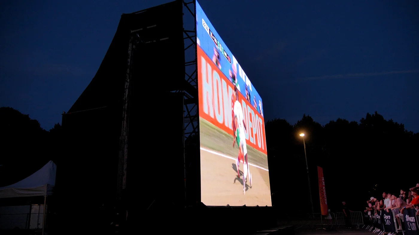 Location d'un écran géant LED de 60m² pour la Ville du Mans quart de finale Coupe du Monde 1 Location d'un écran géant LED de 60m² pour la Ville du Mans quart de finale Coupe du Monde